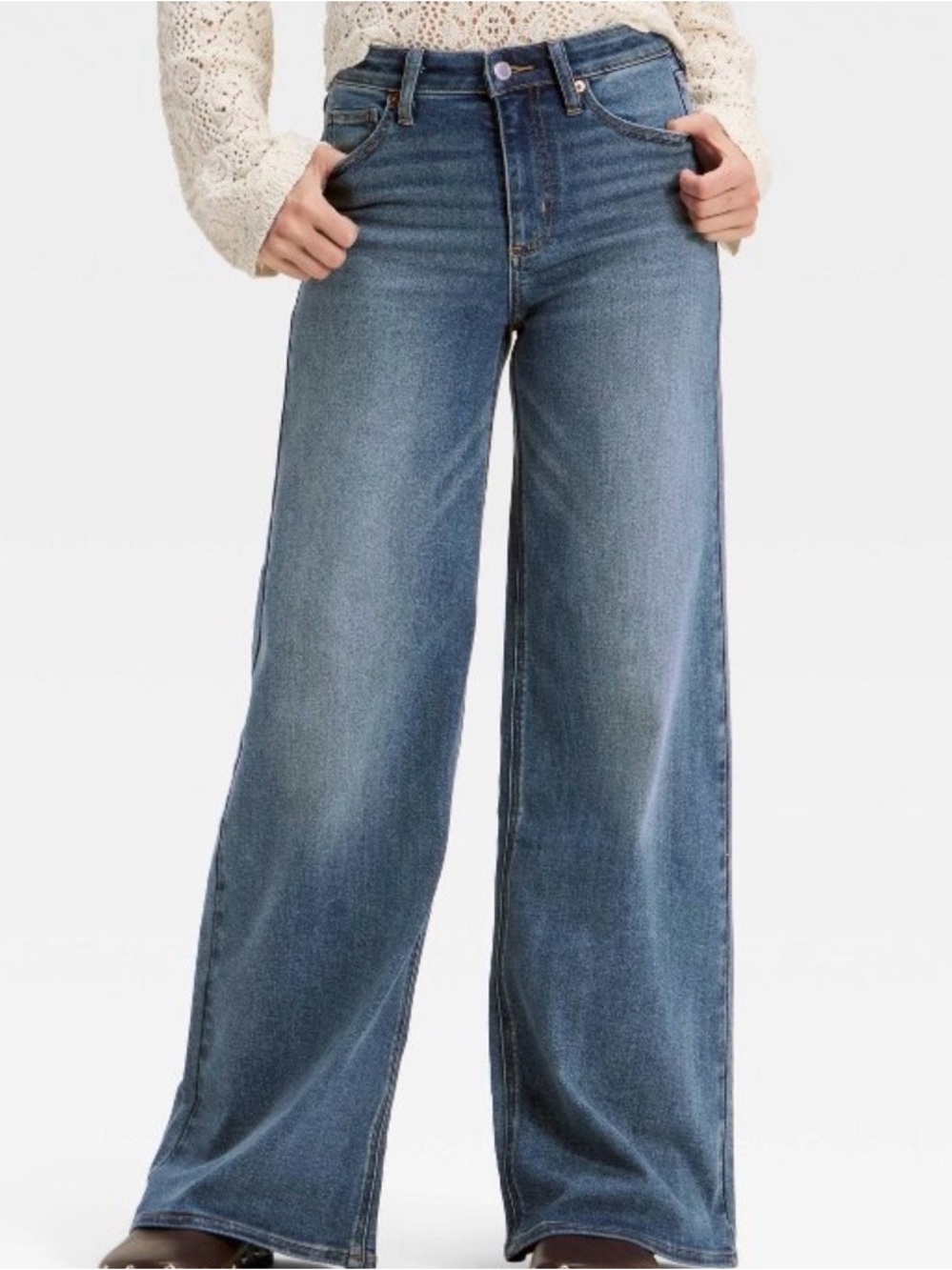 Universal Thread High-Rise Wide Leg Jeans size 8 short